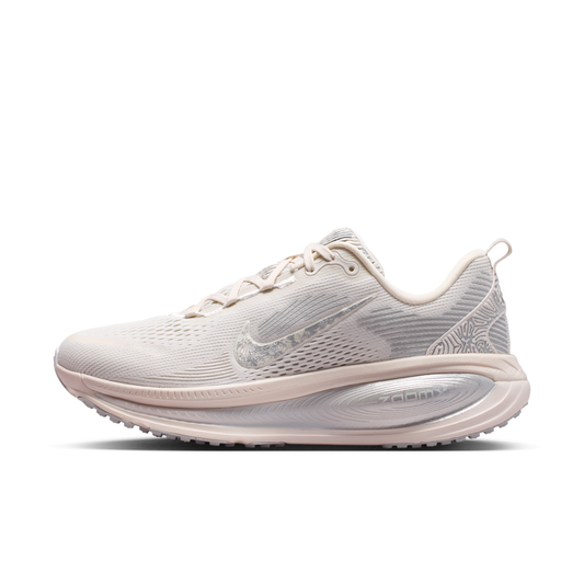 Women's Vomero 18 SE Road Running Shoes