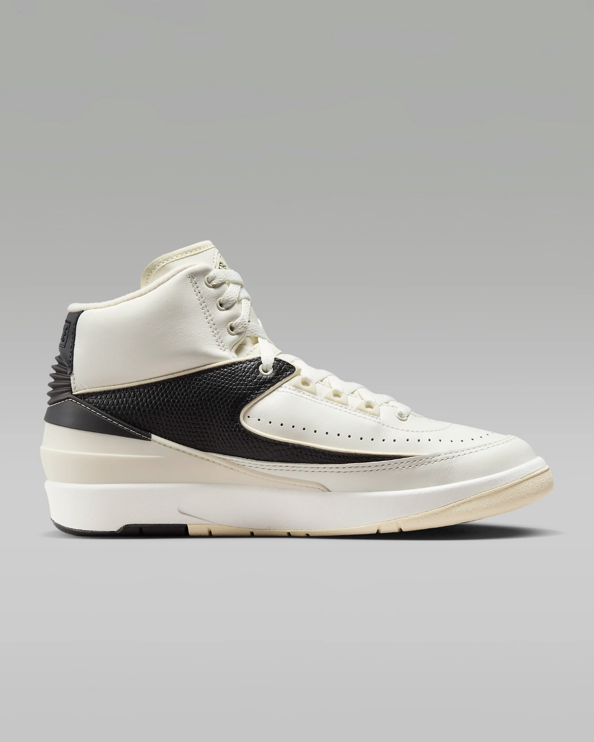 Women's Nike Air Jordan 2 Retro DX4400-100 Sneakers Sail Black Leather NR9014