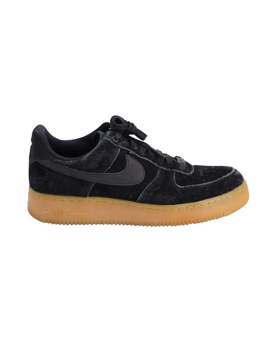 Nike Air Force 1 07 LV8 in Black Gum Suede