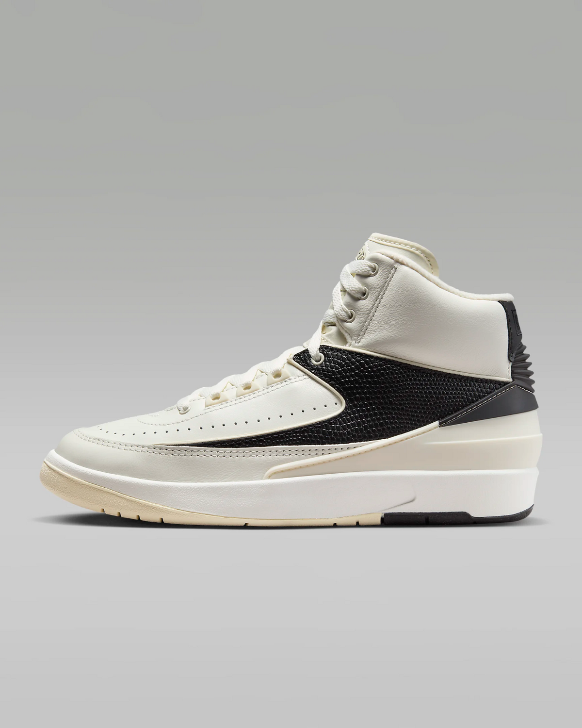 Women's Nike Air Jordan 2 Retro DX4400-100 Sneakers Sail Black Leather NR9014