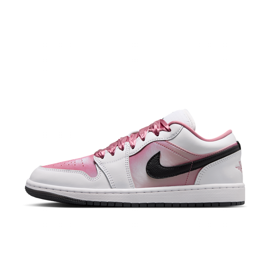 Women's Air  1 Low SE Shoes