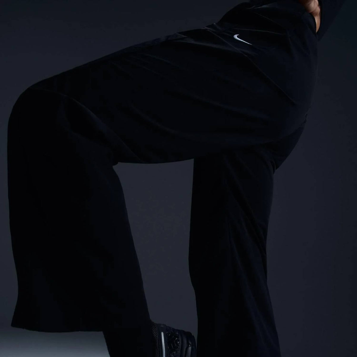 Windrunner High-Waisted Woven Open-Hem Pants In Black