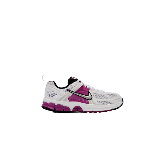 Grade-School Nike Vomero 5 White/Metallic Platinum HF6998-102