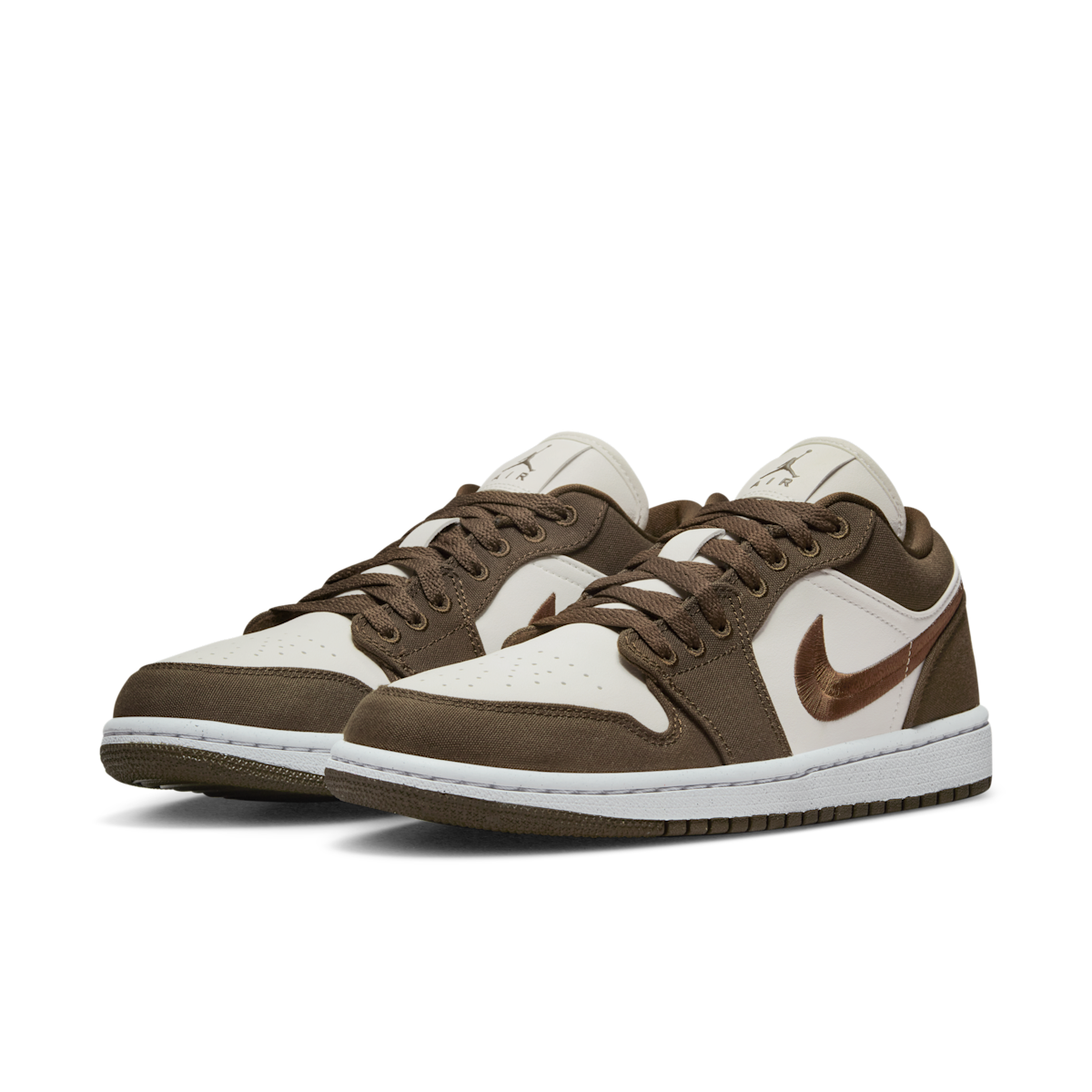 Women's Air  1 Low SE Shoes